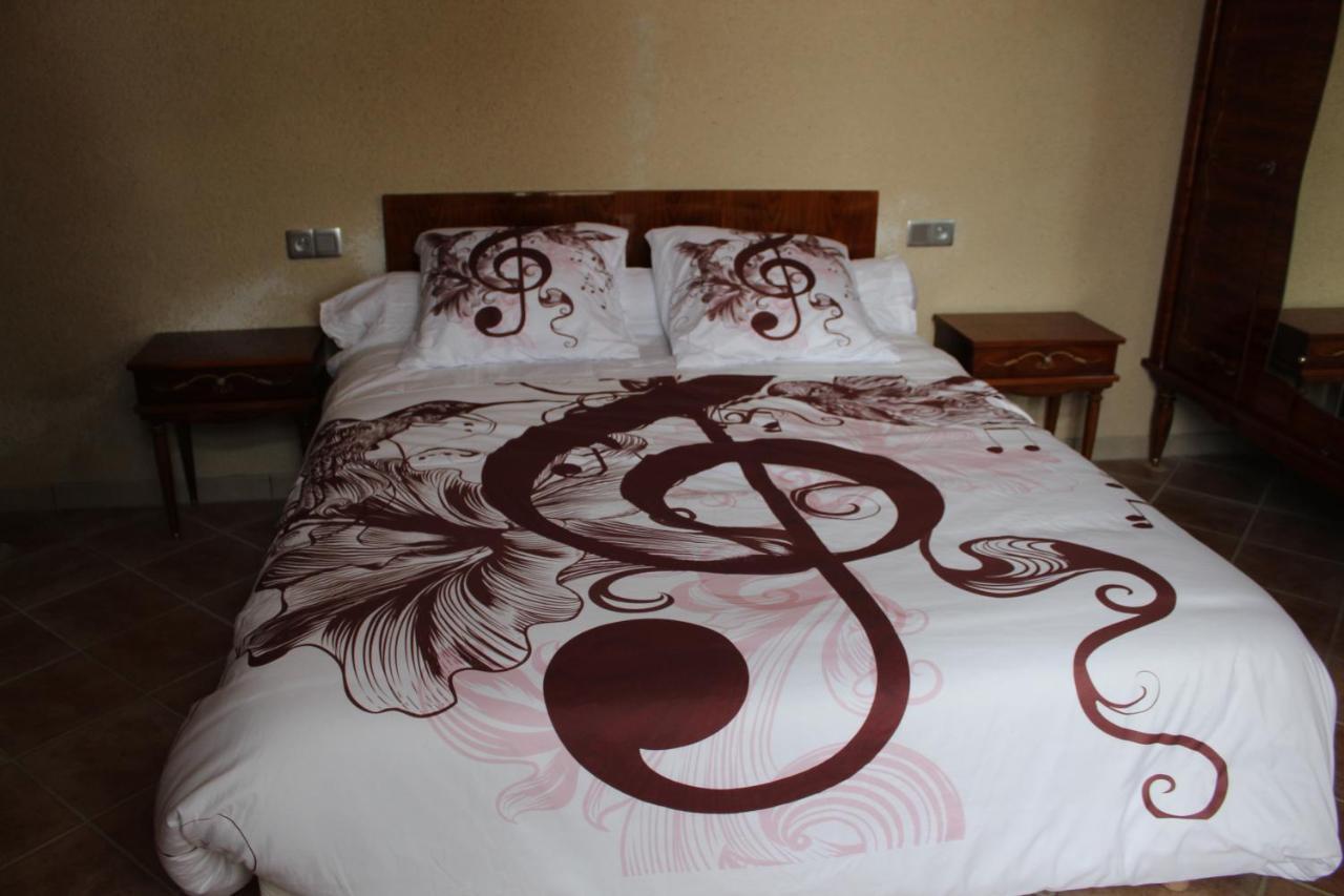 Bed and Breakfast Domaine De La Touche Mosnay Экстерьер фото